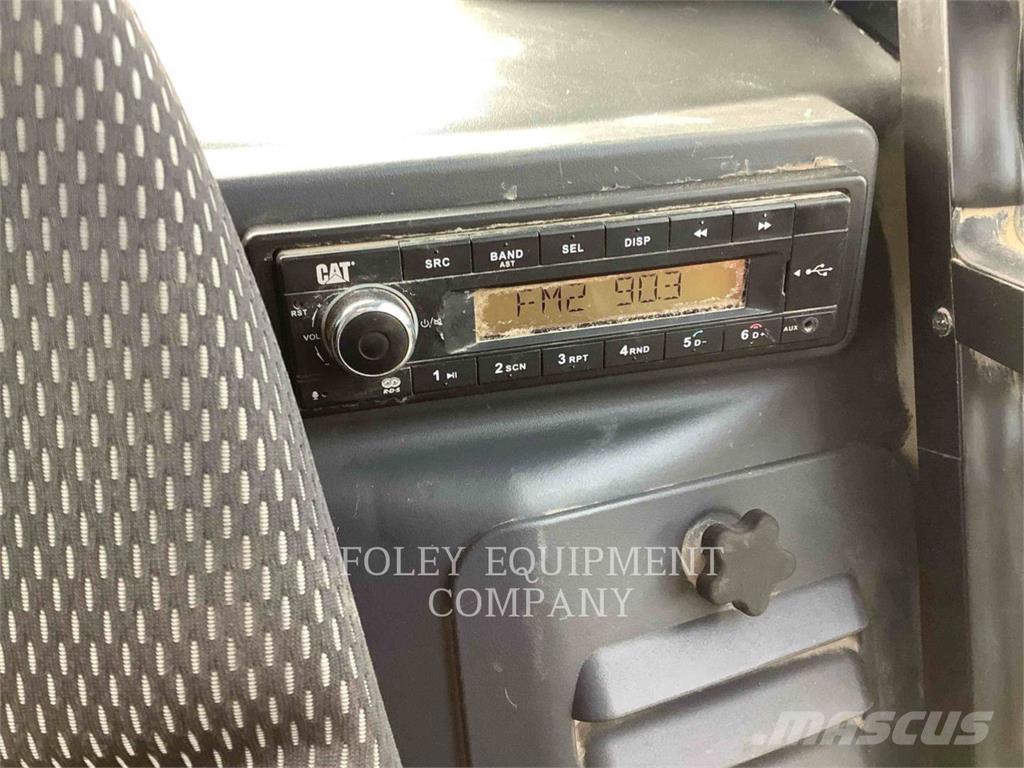 CAT 299D2STD2C スキッドステアローダー