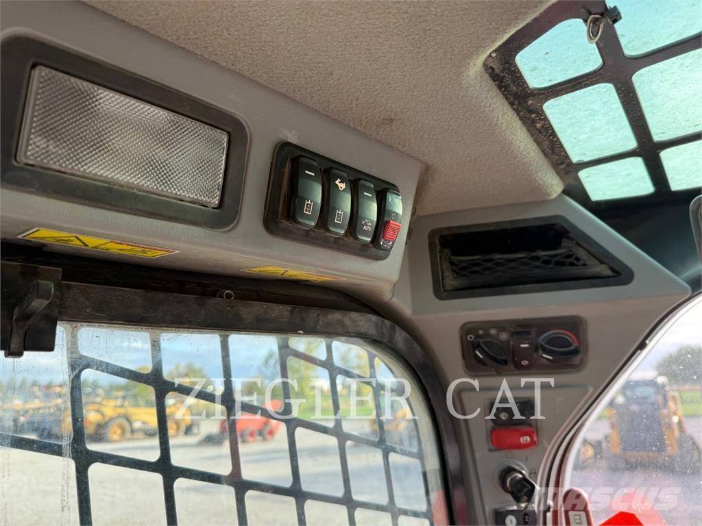 CAT 299D3 クローラーローダー