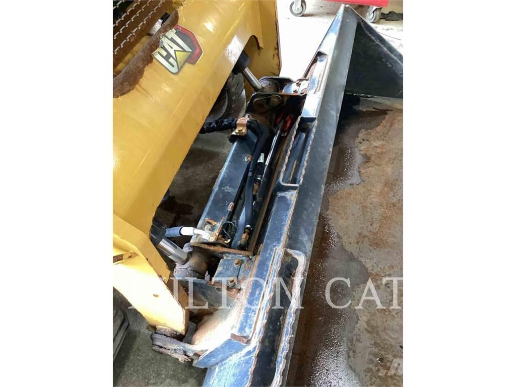 CAT 299D3 スキッドステアローダー