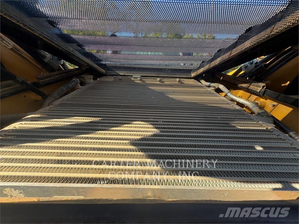 CAT 299D3 スキッドステアローダー