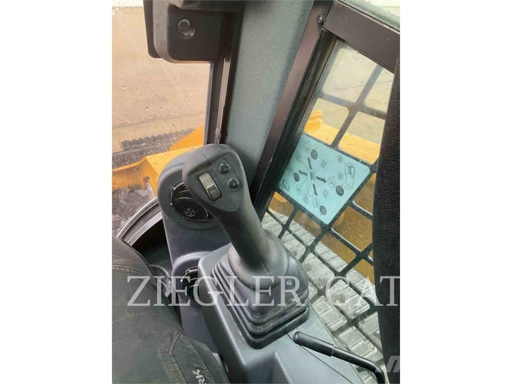 CAT 299D3 クローラーローダー