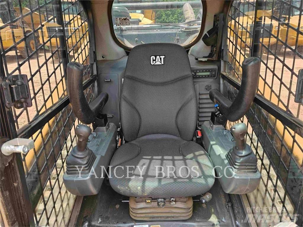 CAT 299D3 XE スキッドステアローダー