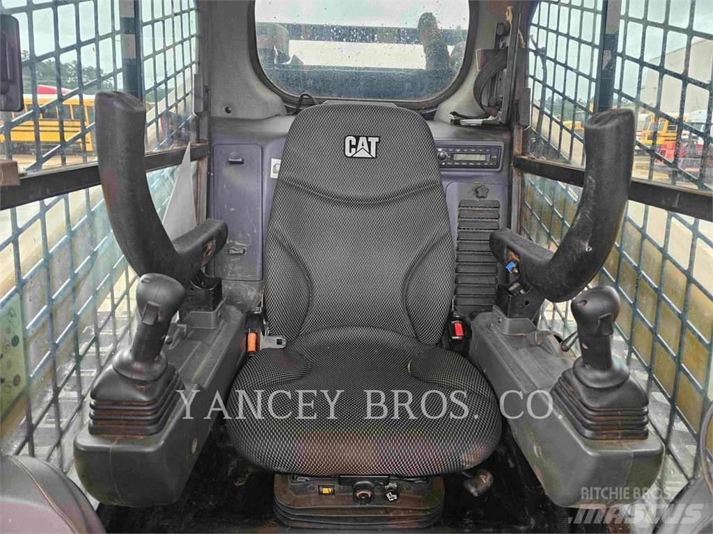 CAT 299D3 XELM スキッドステアローダー