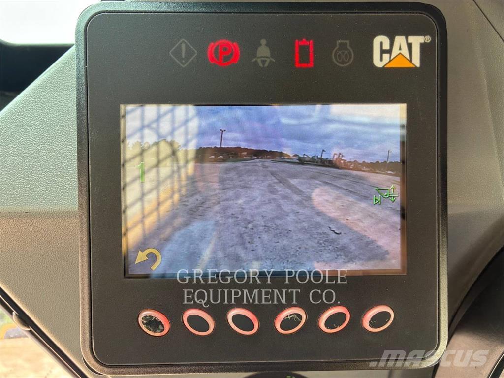 CAT 299D3XE クローラーローダー