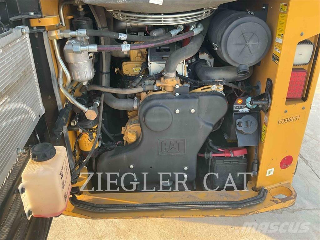 CAT 299D3XE クローラーローダー