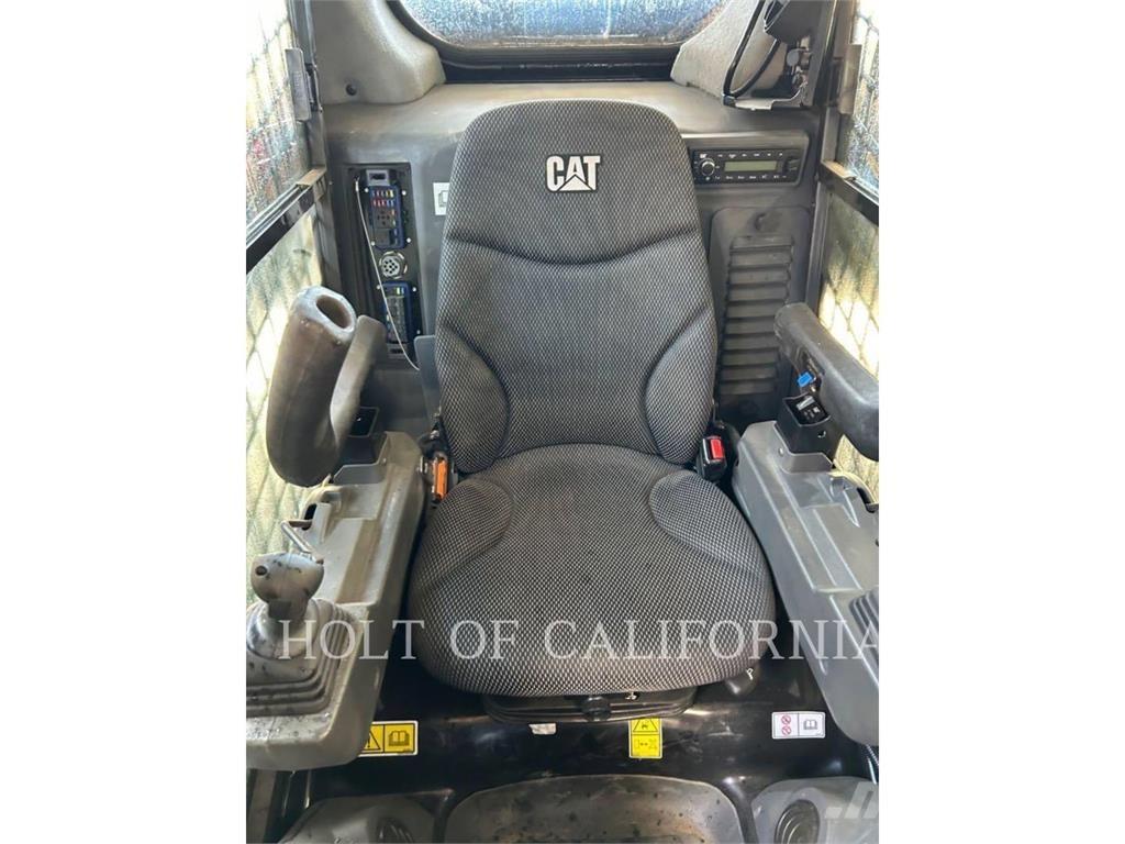 CAT 299D3XE スキッドステアローダー