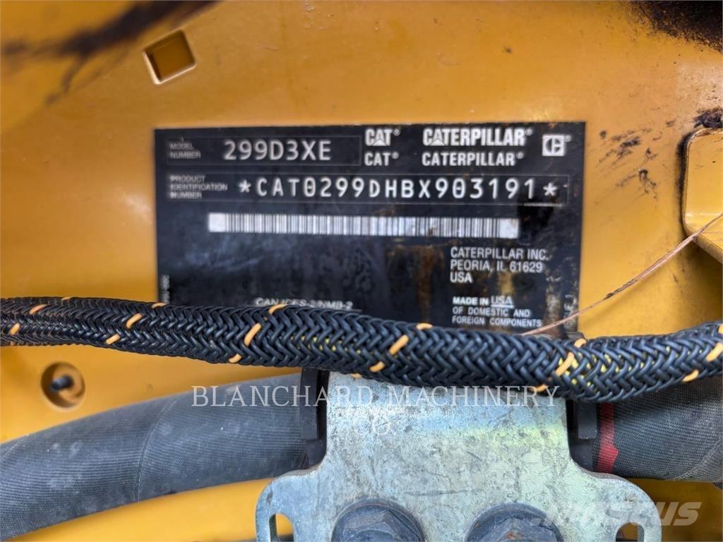CAT 299D3XE クローラーローダー