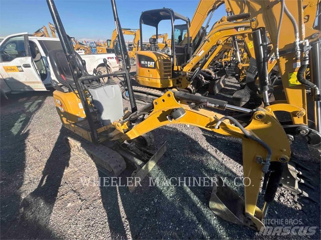 CAT 300.9D 大型油圧ショベル12t以上（パワーショベル・ユンボ）