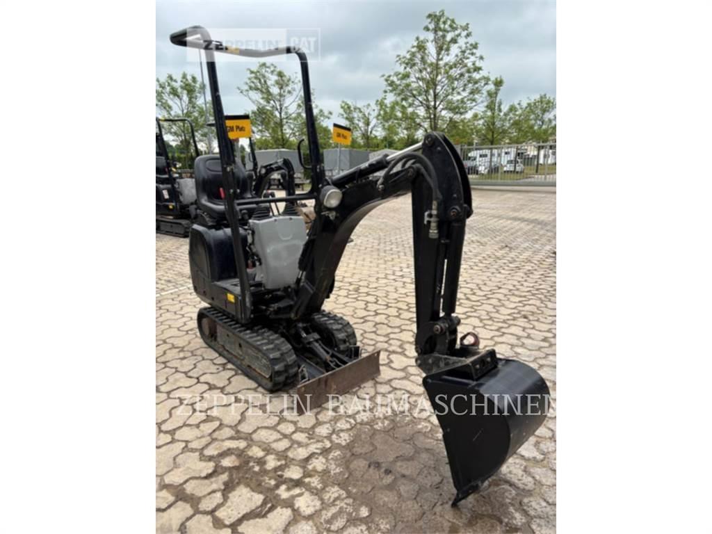 CAT 300.9D 大型油圧ショベル12t以上（パワーショベル・ユンボ）