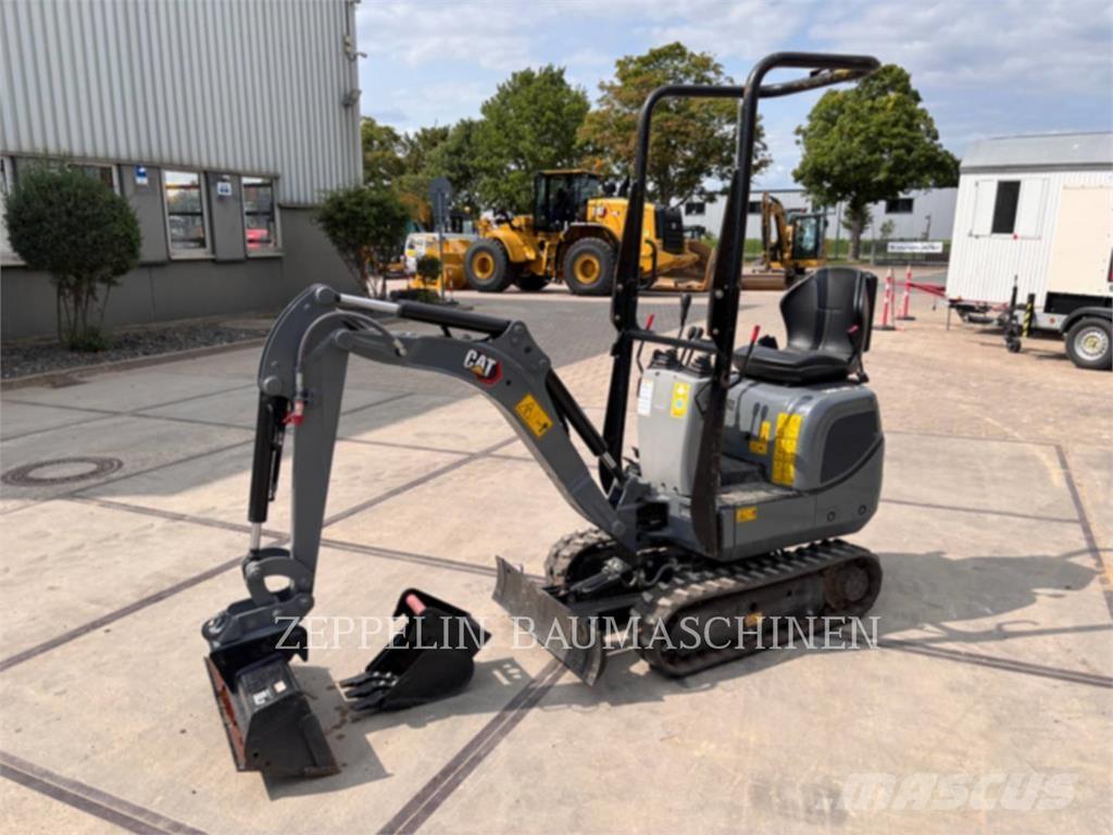 CAT 300.9D 大型油圧ショベル12t以上（パワーショベル・ユンボ）