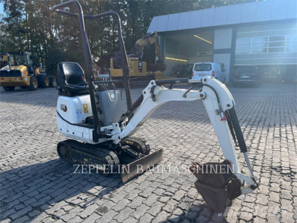 CAT 300.9D 大型油圧ショベル12t以上（パワーショベル・ユンボ）