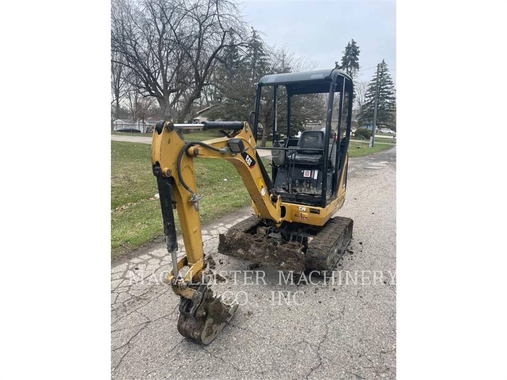 CAT 301.4C 大型油圧ショベル12t以上（パワーショベル・ユンボ）