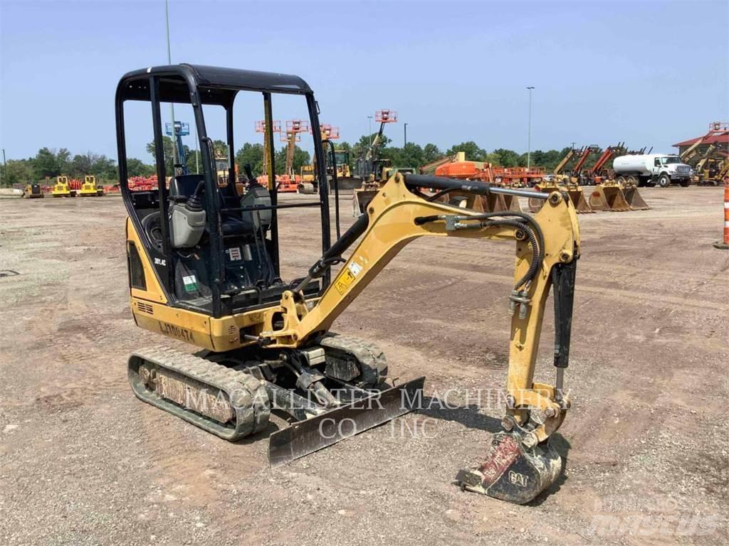 CAT 301.4C 大型油圧ショベル12t以上（パワーショベル・ユンボ）