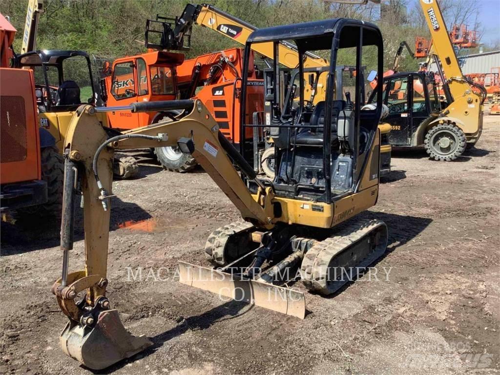 CAT 301.4C 大型油圧ショベル12t以上（パワーショベル・ユンボ）