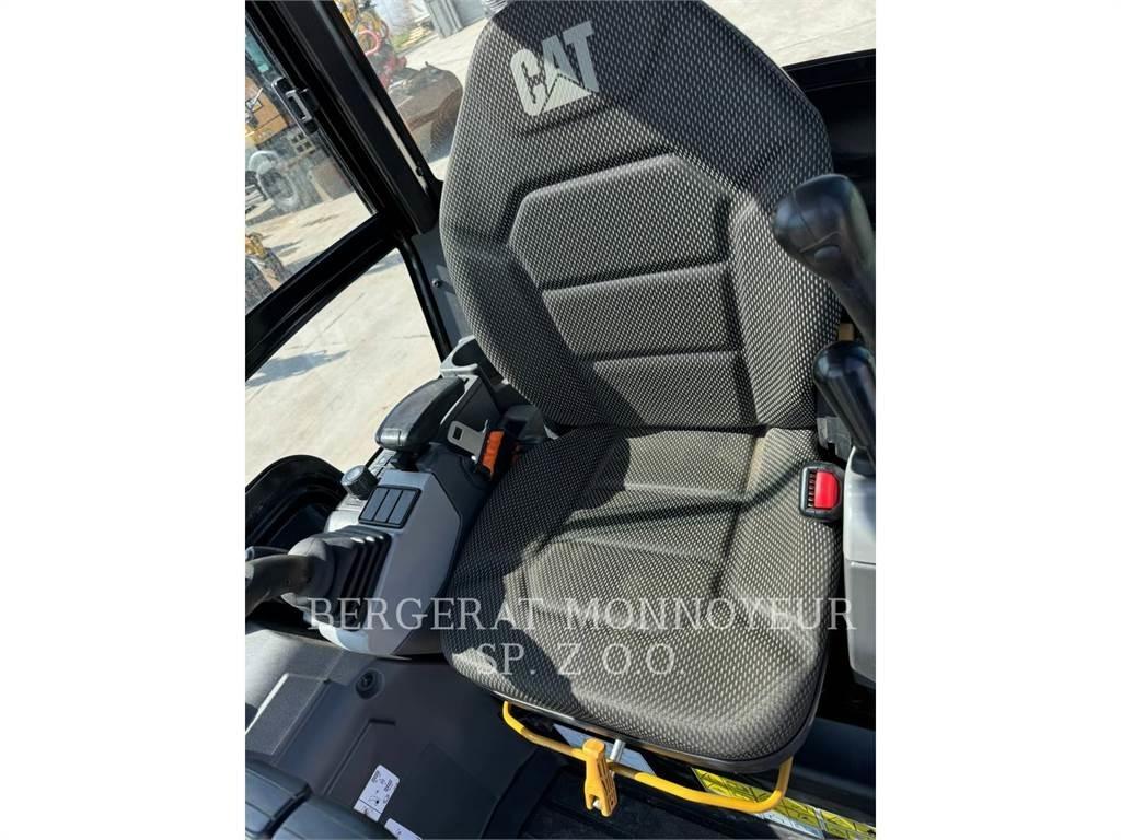 CAT 301.6 大型油圧ショベル12t以上（パワーショベル・ユンボ）