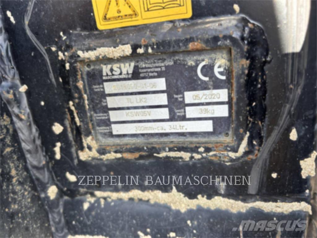 CAT 301.6-05A 大型油圧ショベル12t以上（パワーショベル・ユンボ）