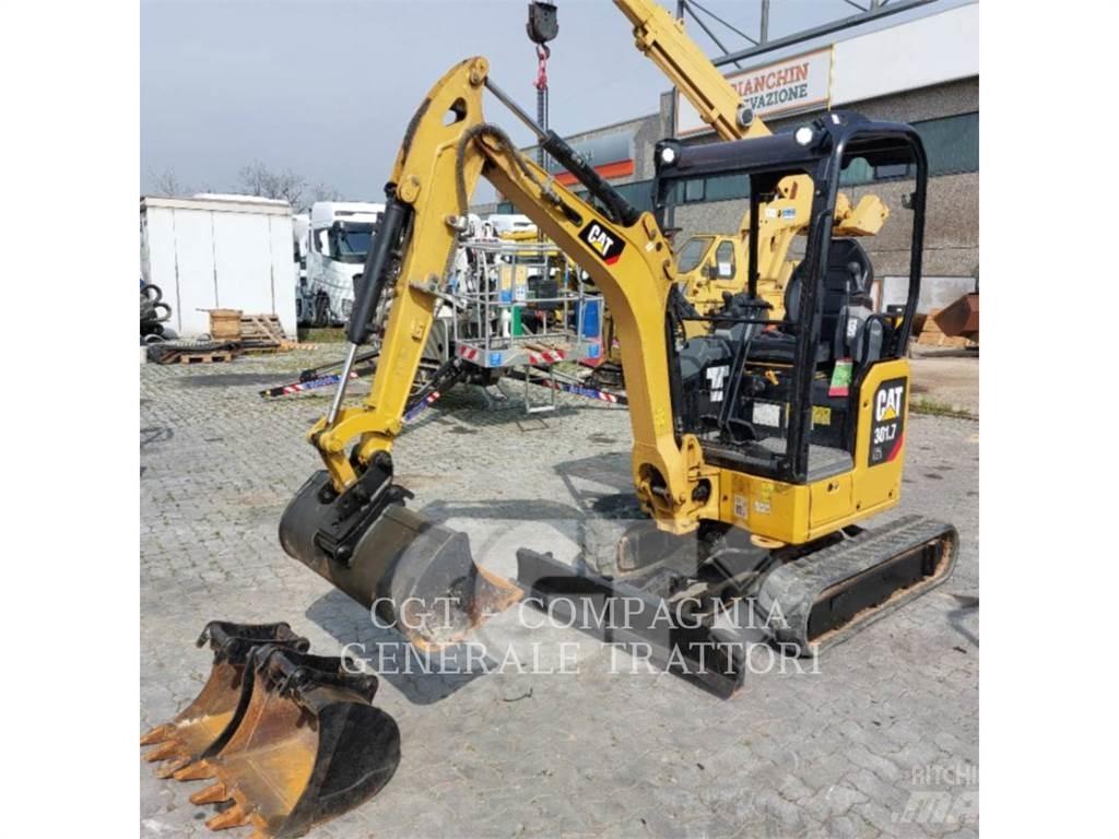 CAT 301.7 大型油圧ショベル12t以上（パワーショベル・ユンボ）