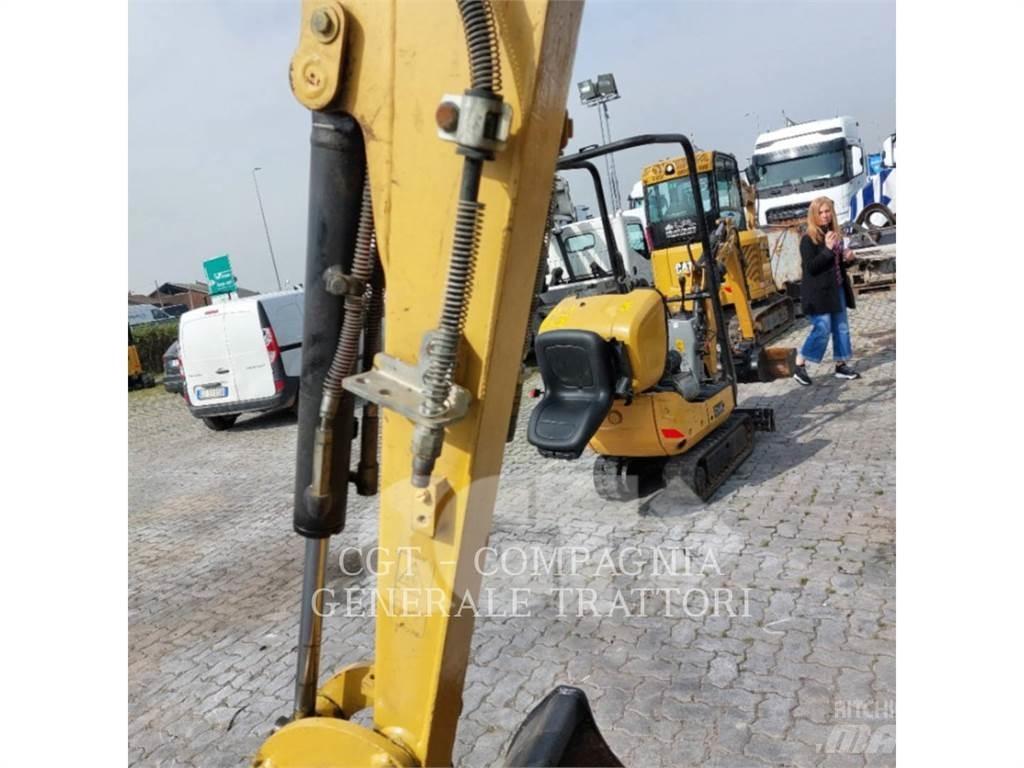 CAT 301.7 大型油圧ショベル12t以上（パワーショベル・ユンボ）