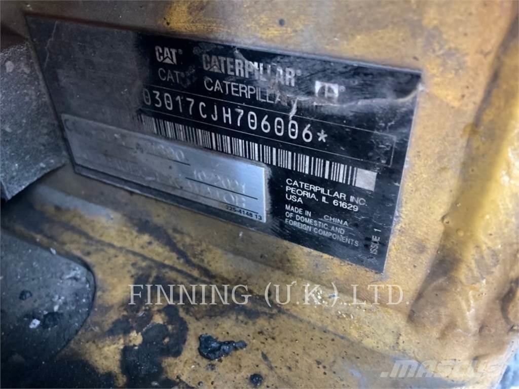 CAT 301.7 大型油圧ショベル12t以上（パワーショベル・ユンボ）