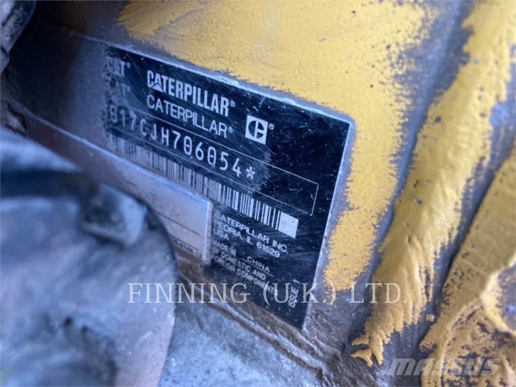 CAT 301.7 大型油圧ショベル12t以上（パワーショベル・ユンボ）
