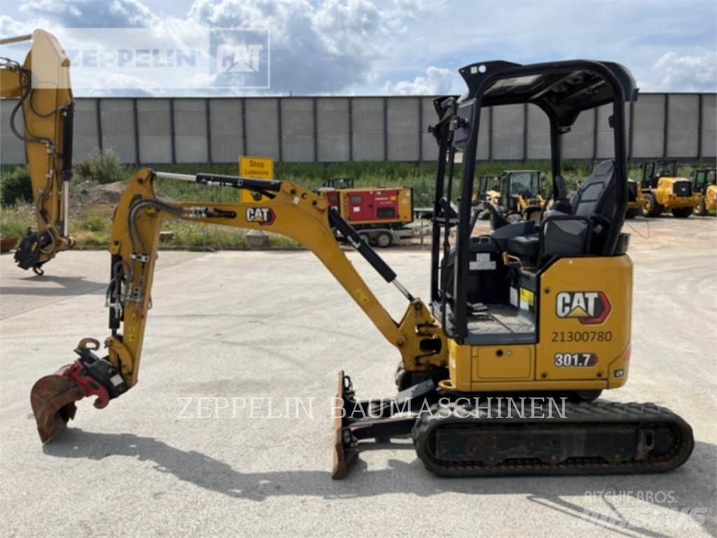CAT 301.7-05A 大型油圧ショベル12t以上（パワーショベル・ユンボ）