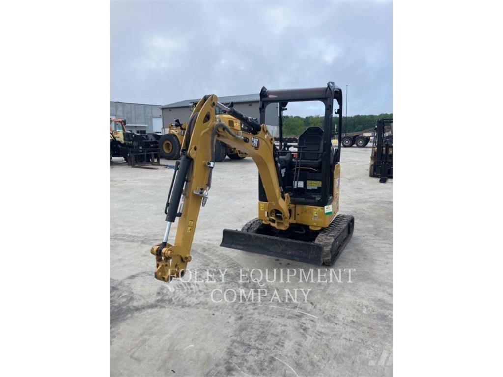 CAT 301.7-05LO 大型油圧ショベル12t以上（パワーショベル・ユンボ）