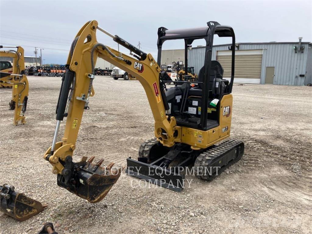 CAT 301.7-05LO 大型油圧ショベル12t以上（パワーショベル・ユンボ）