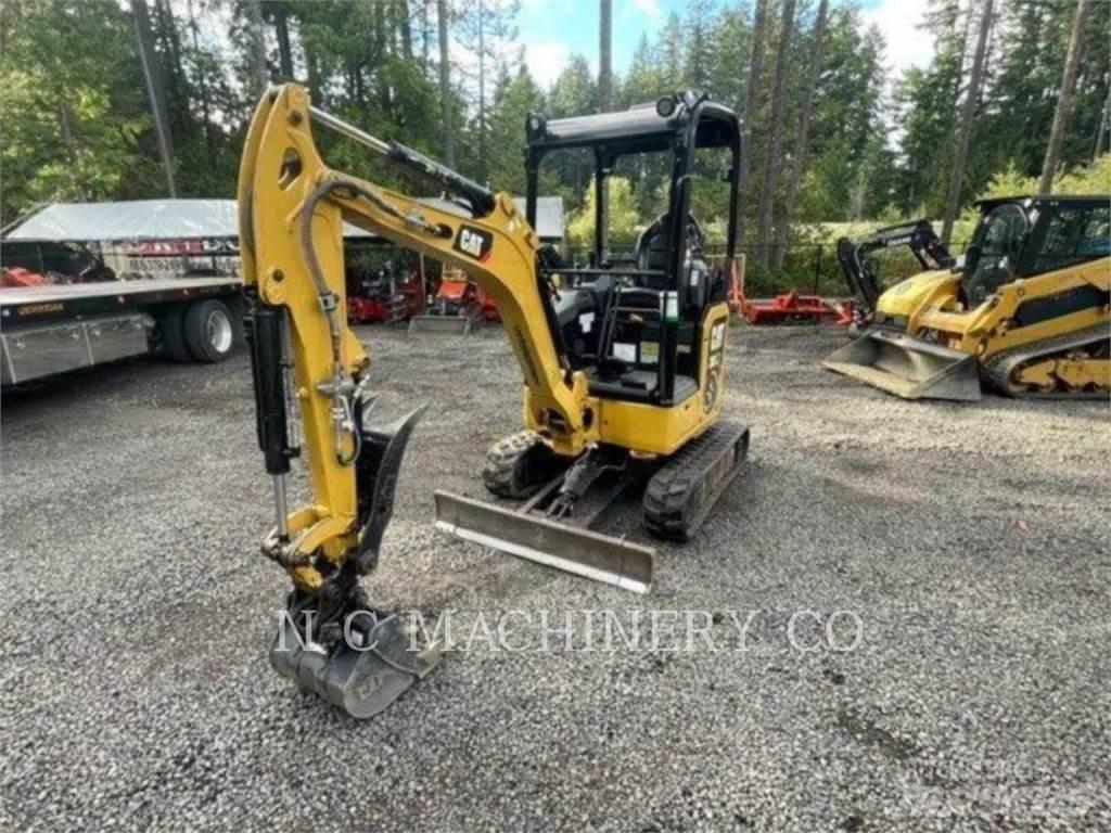 CAT 301.7 CRCN 大型油圧ショベル12t以上（パワーショベル・ユンボ）