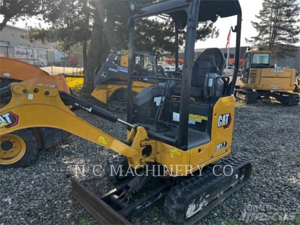 CAT 301.7 CRCN 大型油圧ショベル12t以上（パワーショベル・ユンボ）
