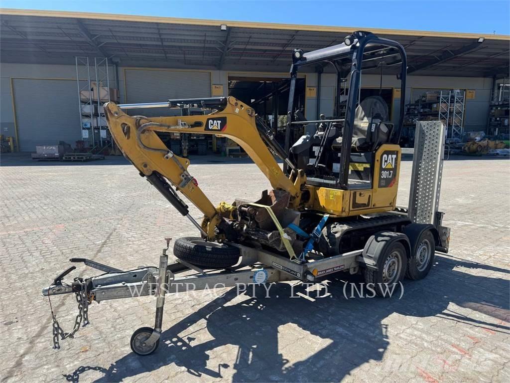 CAT 301.7CR 大型油圧ショベル12t以上（パワーショベル・ユンボ）