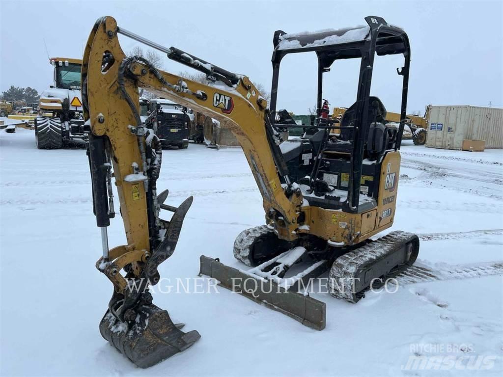 CAT 301.7CR 大型油圧ショベル12t以上（パワーショベル・ユンボ）