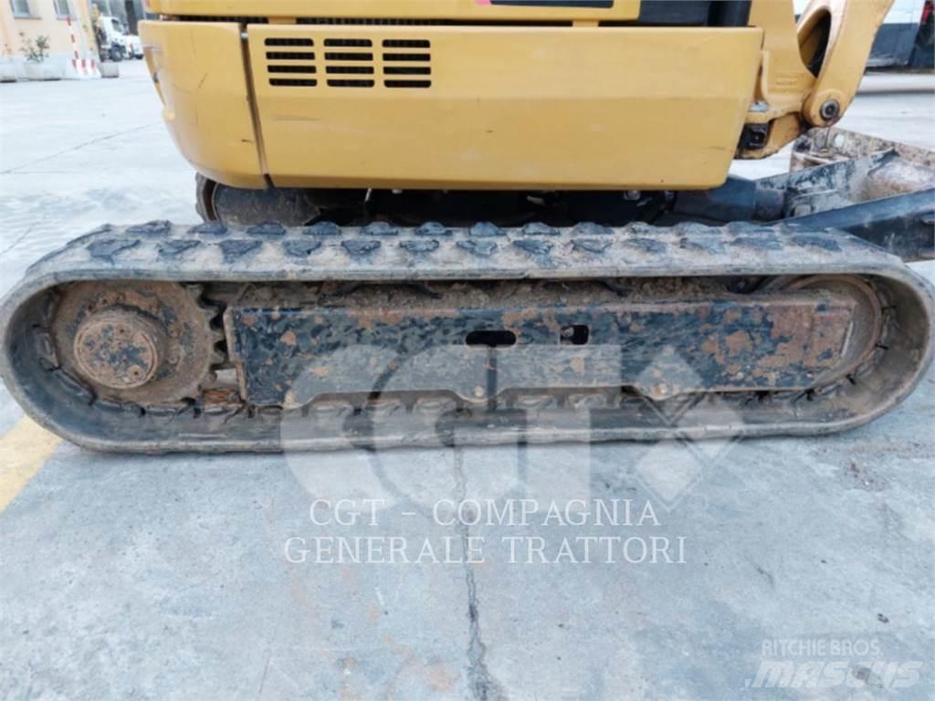 CAT 301.7D 大型油圧ショベル12t以上（パワーショベル・ユンボ）