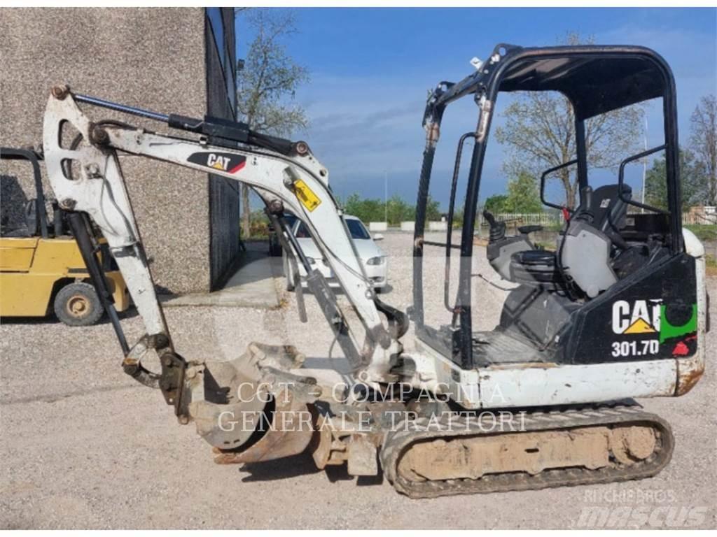 CAT 301.7D 大型油圧ショベル12t以上（パワーショベル・ユンボ）