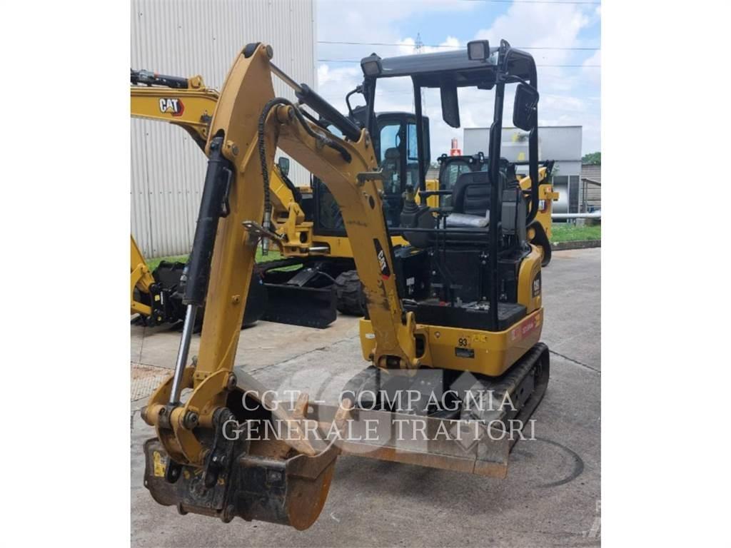 CAT 301.7D 大型油圧ショベル12t以上（パワーショベル・ユンボ）