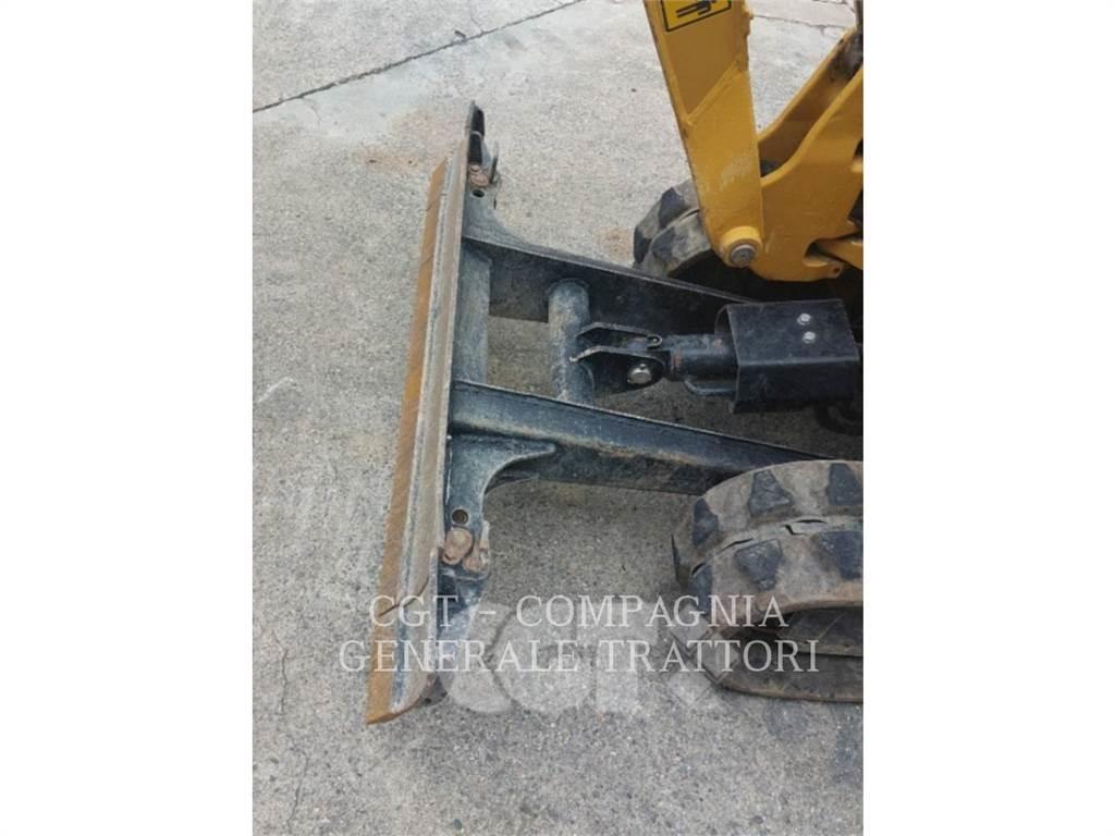 CAT 301.7D 大型油圧ショベル12t以上（パワーショベル・ユンボ）
