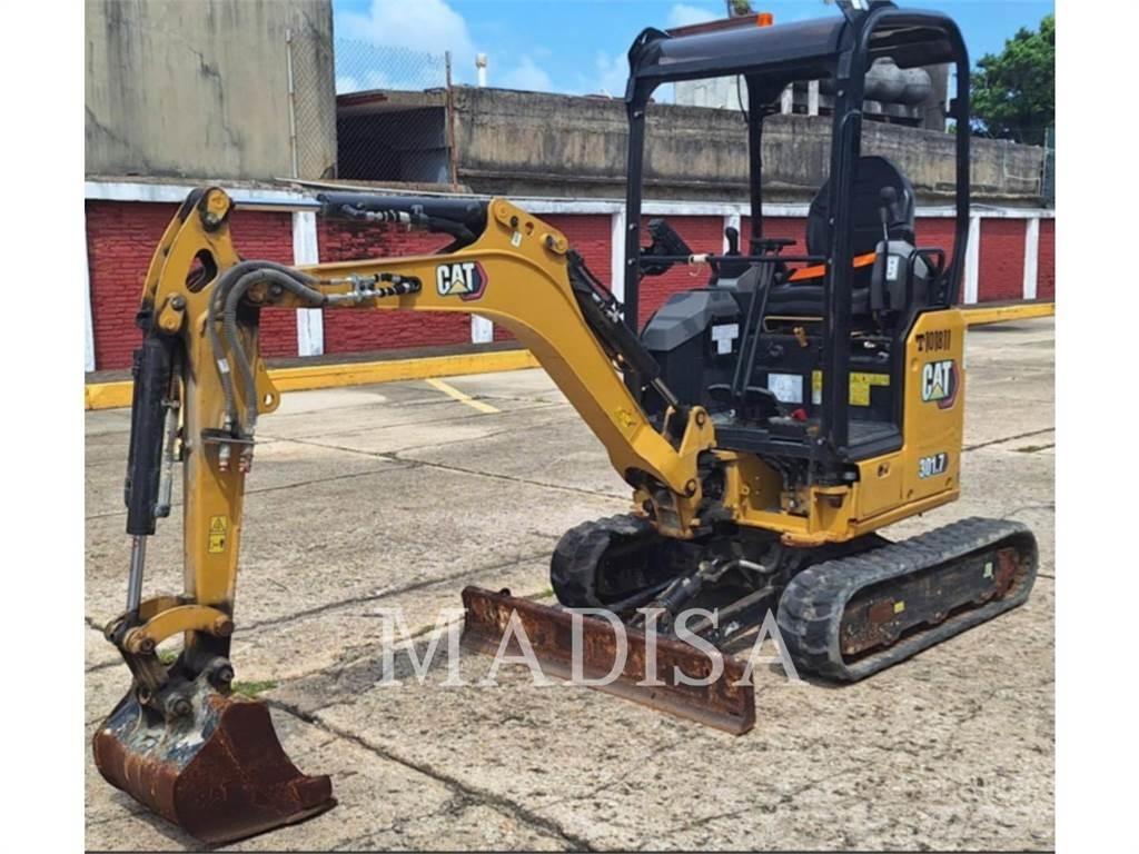 CAT 301.7D 大型油圧ショベル12t以上（パワーショベル・ユンボ）