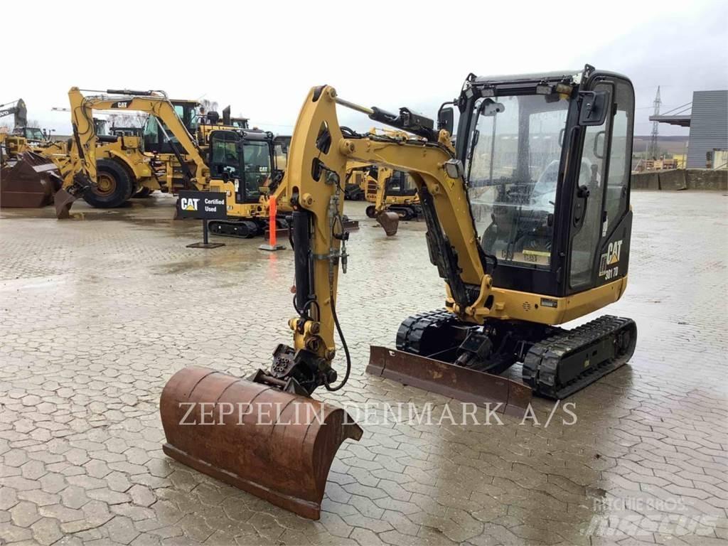 CAT 301.7D 大型油圧ショベル12t以上（パワーショベル・ユンボ）