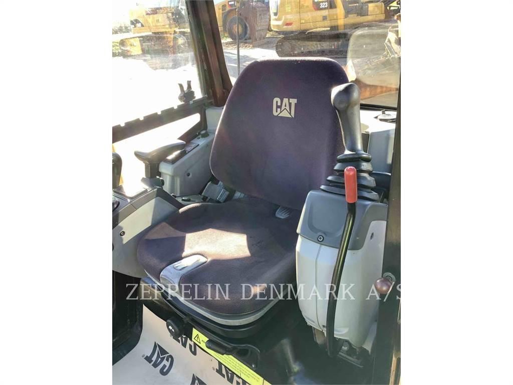 CAT 301.7D 大型油圧ショベル12t以上（パワーショベル・ユンボ）