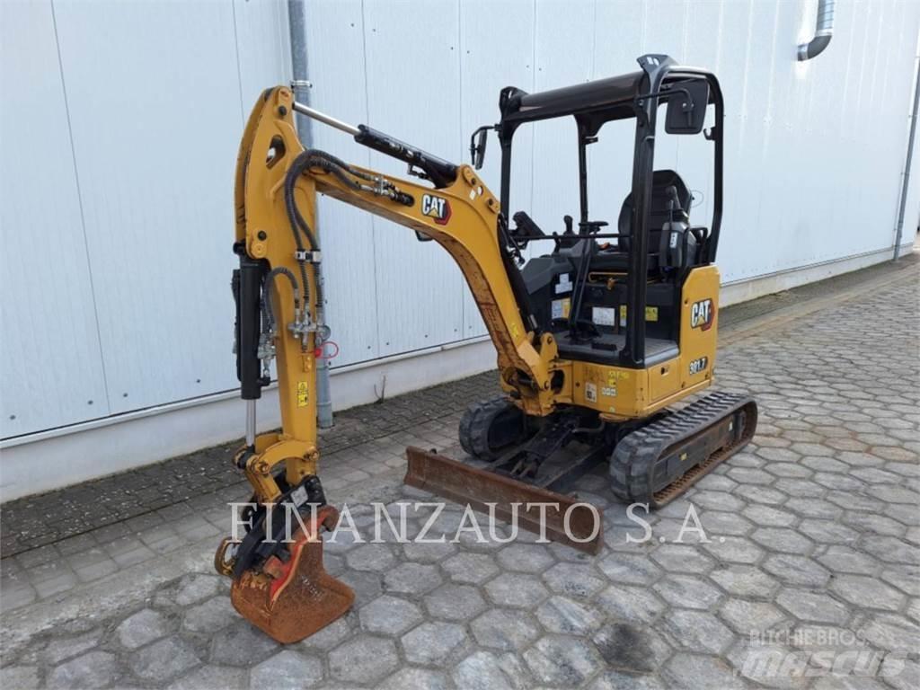 CAT 301.7D 大型油圧ショベル12t以上（パワーショベル・ユンボ）
