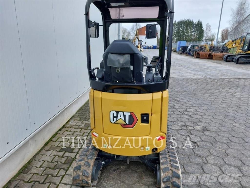 CAT 301.7D 大型油圧ショベル12t以上（パワーショベル・ユンボ）
