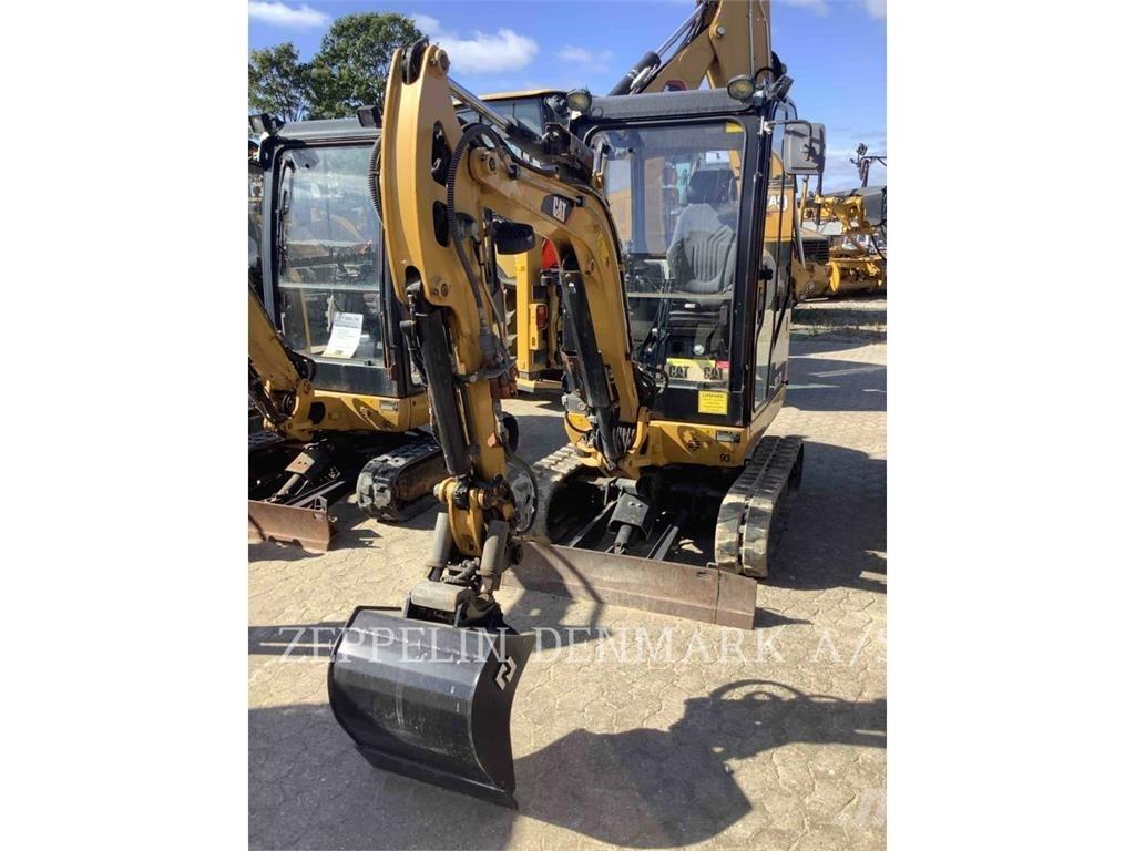 CAT 301.7D ミニ油圧ショベル 7t以下（ミニユンボ・ミニディガー）