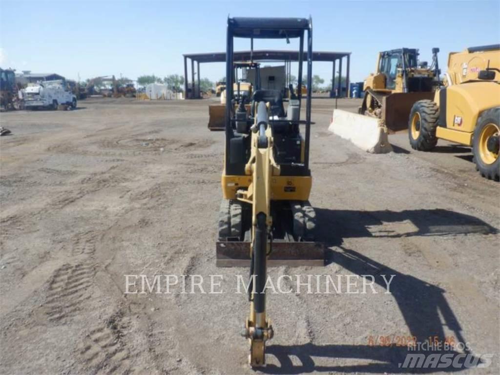 CAT 301.7D CR 大型油圧ショベル12t以上（パワーショベル・ユンボ）