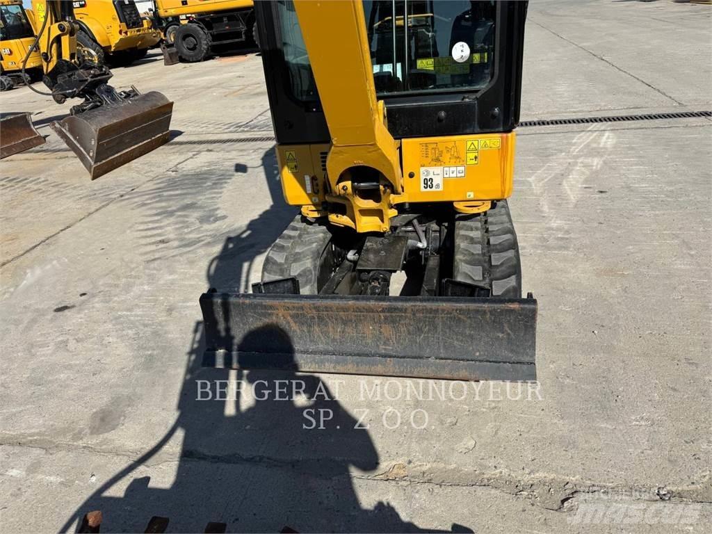 CAT 301.8 大型油圧ショベル12t以上（パワーショベル・ユンボ）