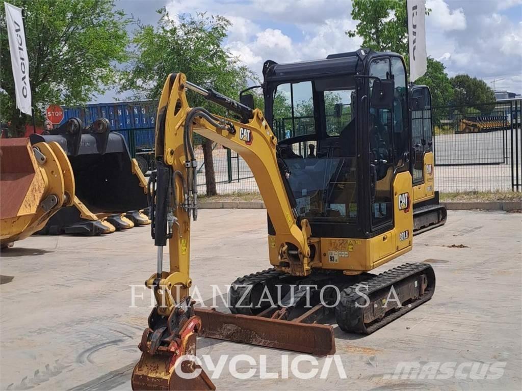 CAT 301.8 大型油圧ショベル12t以上（パワーショベル・ユンボ）