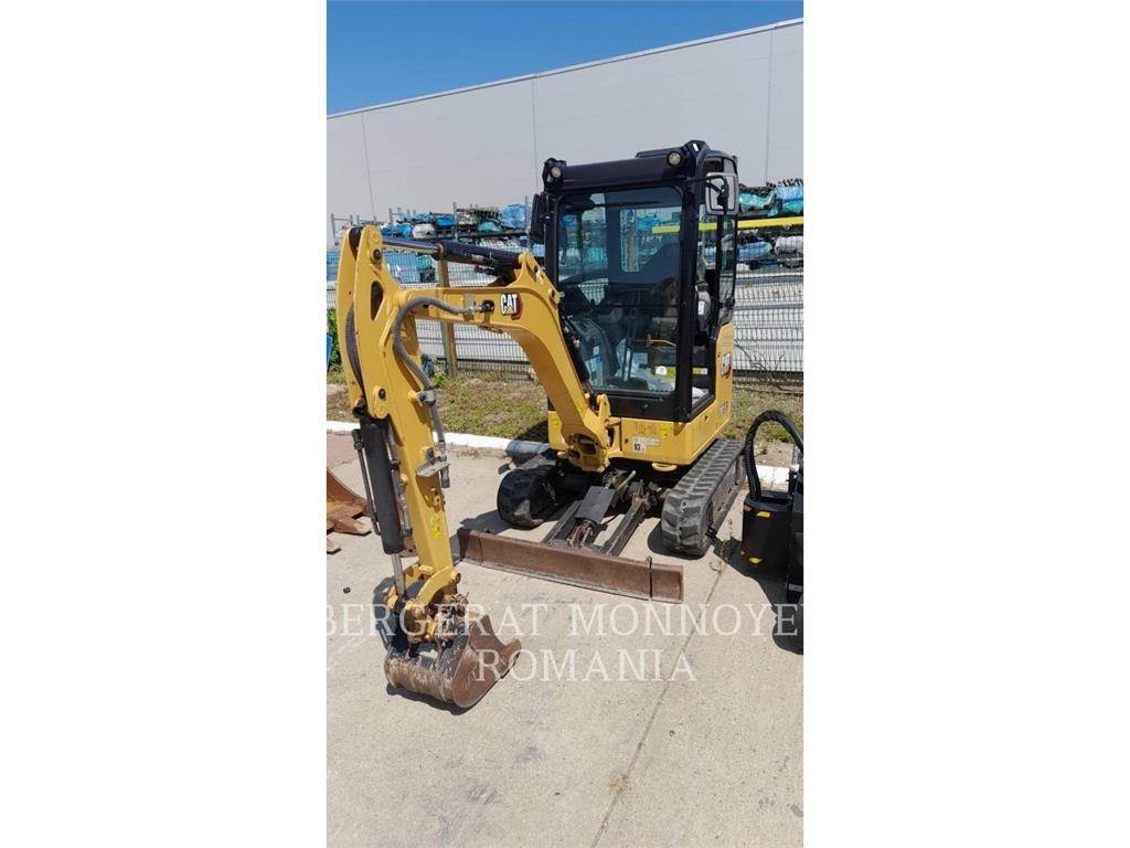 CAT 301.8-05 大型油圧ショベル12t以上（パワーショベル・ユンボ）