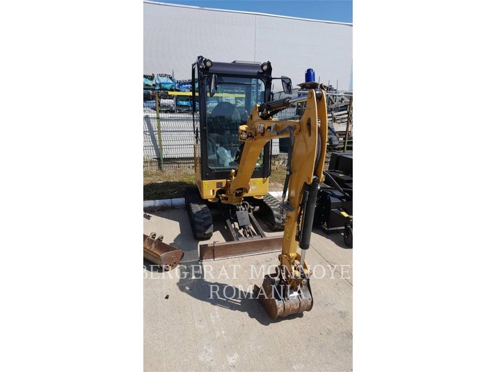 CAT 301.8-05 大型油圧ショベル12t以上（パワーショベル・ユンボ）