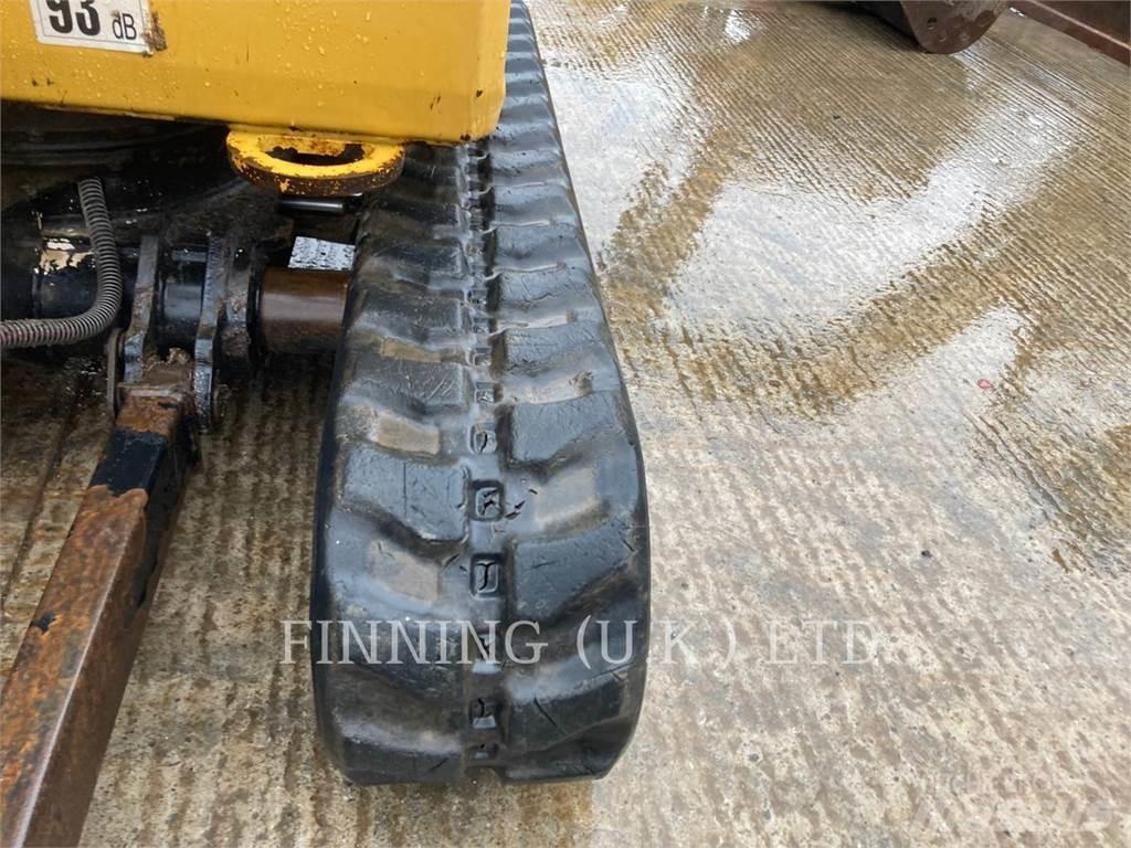 CAT 301.8-05A 大型油圧ショベル12t以上（パワーショベル・ユンボ）