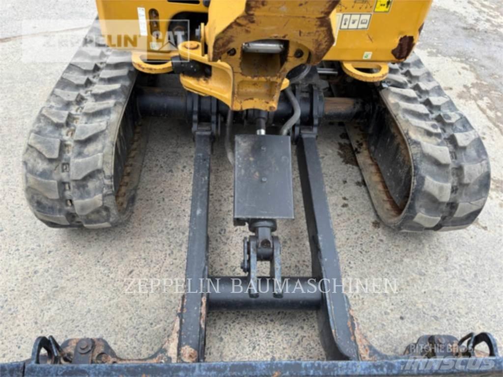 CAT 301.8-05A 大型油圧ショベル12t以上（パワーショベル・ユンボ）