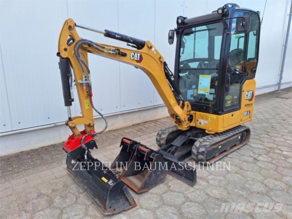 CAT 301.8-05A 大型油圧ショベル12t以上（パワーショベル・ユンボ）