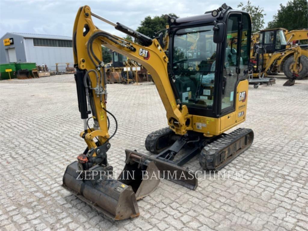 CAT 301.8-05A 大型油圧ショベル12t以上（パワーショベル・ユンボ）